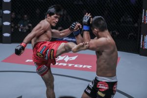 EAT BOOT. Eduard “Landslide” Folayang let his leg do most of the talking in securing a methodical title-retaining victory over E.V. Ting during the ONE: Kings of Destiny last April 21, 2017 at the Mall of Asia Arena, Pasay City. Photo by ONE Championship.