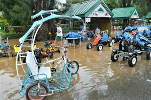 OVERFLOWING- Bike concessioners along Burnham Park suffer from the effect of thunderstorms affecting the city of Baguio. Multimillion drainage projects were implemented last year in the city. (May 28, 2017) JOSEPH MANZANO