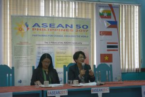 PILARS OF ASEAN COMMUNITY - Regional line agency officials led by DSWD-CAR regional director Janet Armas and DTI-CAR assistant regional director Grace Baluyan discuss the three pillars of the Association of Southeast Asian Nations (ASEAN) Economic Community during a recent press briefing at the Philippine Information Agency (PIA) office Wednesday. (June 4, 2017) ROSALIA T. SEE